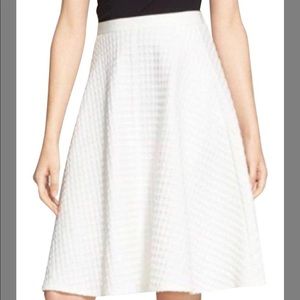 Theory White Texture Patterned Skirt